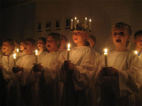 TOPICS! 聖ルシア祭 クロスステッチ・デンマーク刺繍・キット・材料